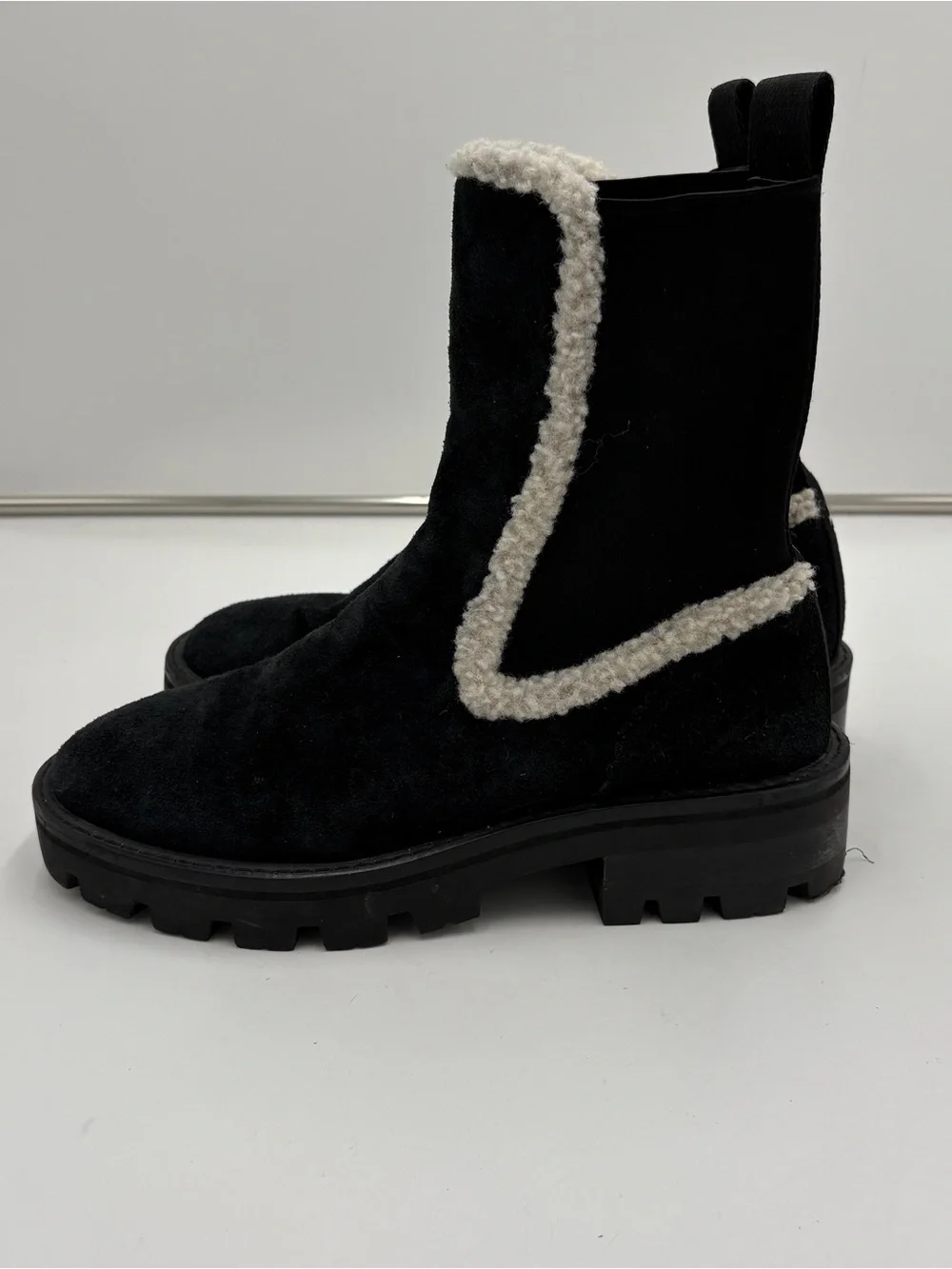 Kate Spade Piper Chelsea Boots Black Suede Pull On Shearling Women’s Size 10